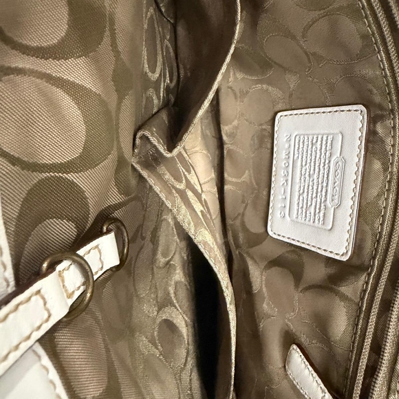 Coach Cream and Tan Tote Bag - Picture 13 of 14